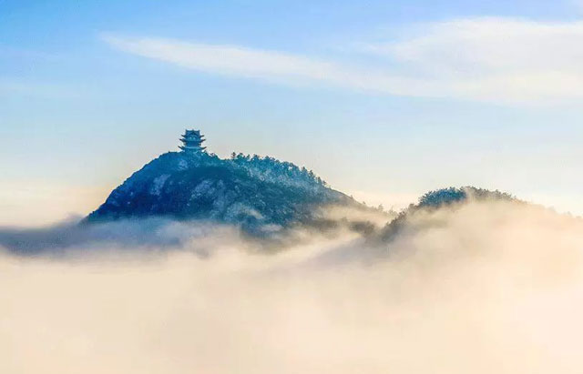 李白：谁的人生不是一边行路难，一边乘风破浪 