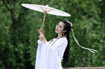 生查子·东风不解愁